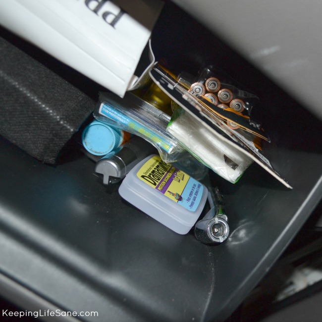 10 MUST have items for your Glove Box