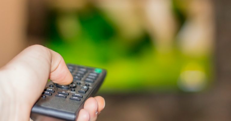 Here are some great sports movies for family movie night. Some are old, new, funny, or inspiring, but you and your kids will love watching them together.