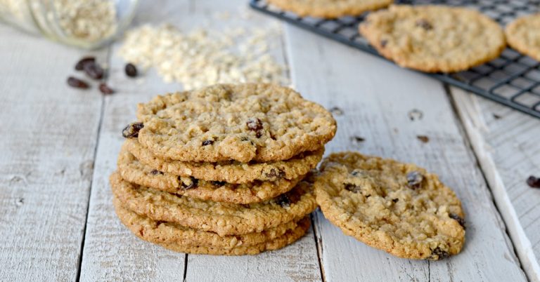 These are best EGGLESS oatmeal cookies EVER! Perfect for lunch boxes, snacks, and desserts. They won't last long so make sure to make a double batch.