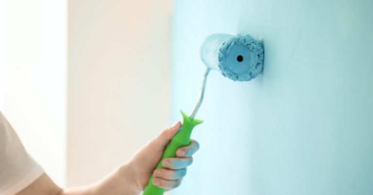 Painting a room is easy, if you know how do it . Here are some easy to follow instructions for the average person on how to paint a room.