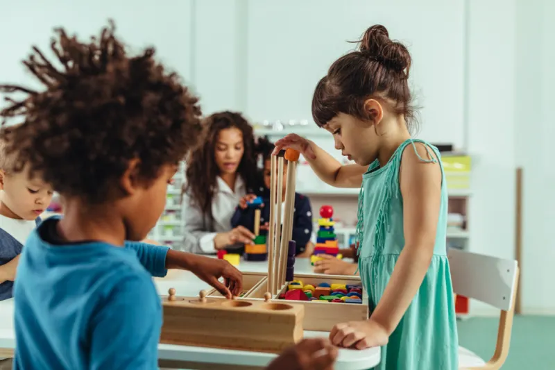 kids playing blocks